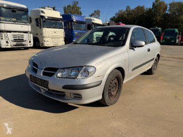 Voiture Nissan