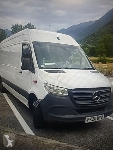 Fourgon Mercedes