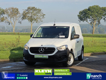 Fourgon Mercedes