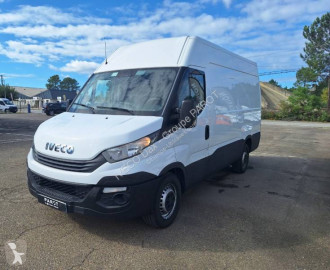 Fourgon moyen Iveco