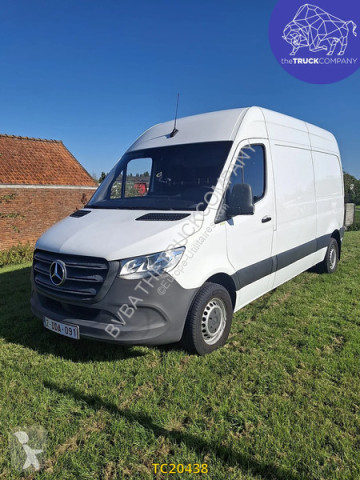 Fourgon Mercedes