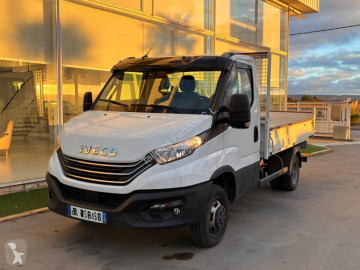 Utilitaire benne Iveco