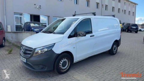 Fourgon Mercedes