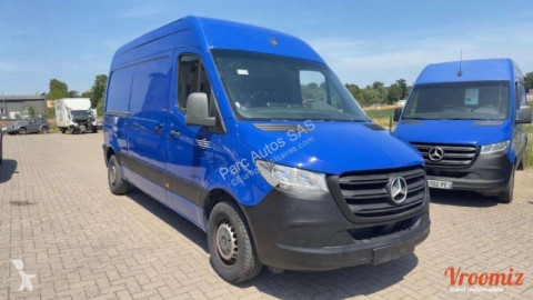 Fourgon Mercedes