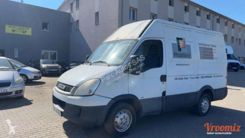 Fourgon Iveco