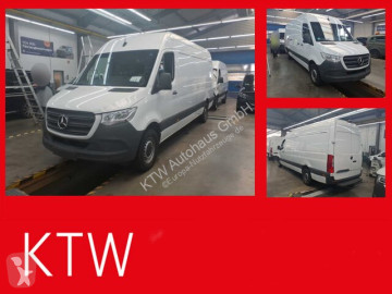 Fourgon long Mercedes
