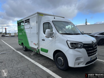 Utilitaire bétaillère Renault