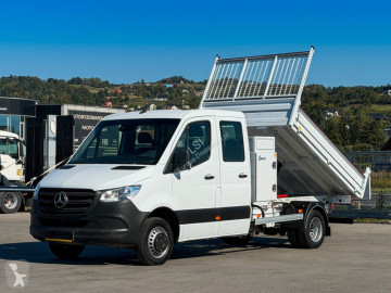 Utilitaire benne Mercedes