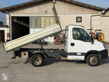 Utilitaire benne Iveco