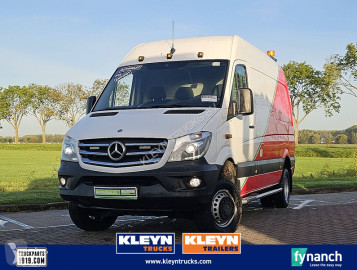 Fourgon utilitaire Mercedes