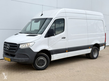 Fourgon Mercedes