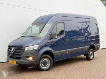 Fourgon Mercedes