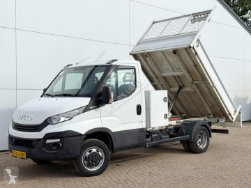 Utilitaire benne Iveco
