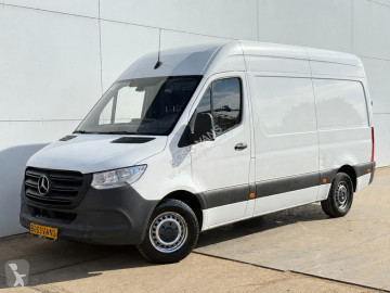 Fourgon Mercedes