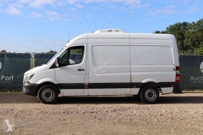 Fourgon long Mercedes