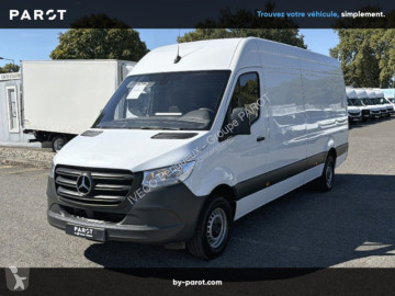 Véhicule utilitaire Mercedes