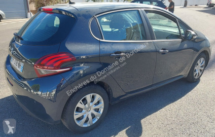 PeugeotE-208