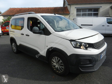 Peugeot van