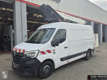 Renault telescopic platform commercial vehicle