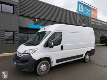 Citroën mid-size van