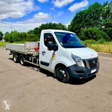 Nissan standard tipper van