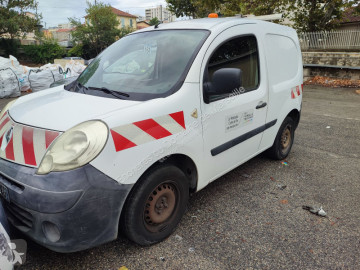 Renault van