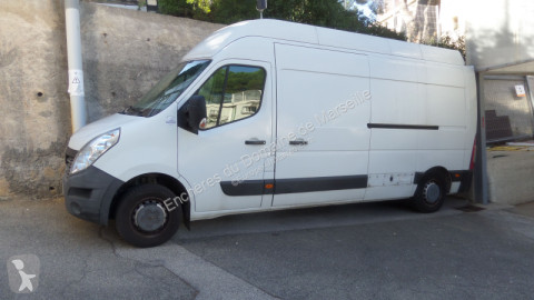 Renault mid-size van
