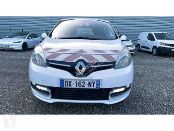 Renault MPV car