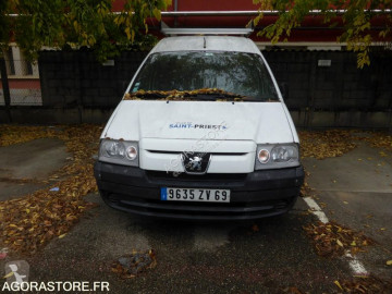 Peugeot van