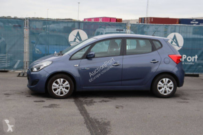 Hyundai MPV car