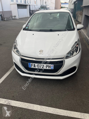 Peugeot208