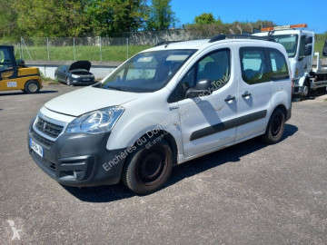 Peugeot van
