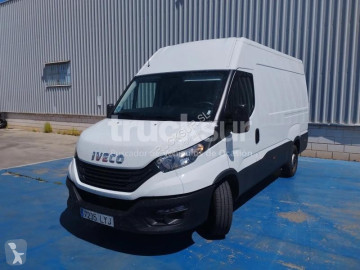 Iveco DAILY 35S16 12M3 van