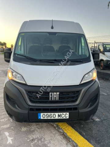 Furgón largo Fiat