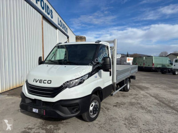 Užitkový vůz s plochou bočnice Iveco