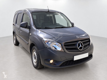 Lehké dodávkové auto Mercedes