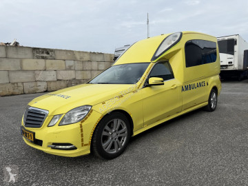 Ambulance Mercedes