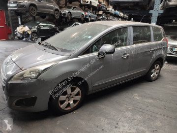 Peugeot5008