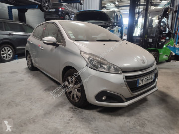 PeugeotE-208