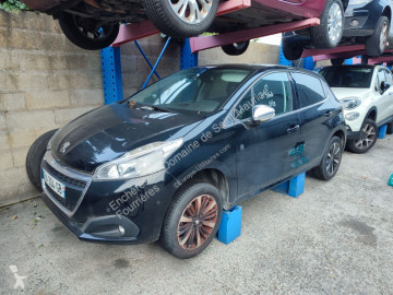 Peugeot208