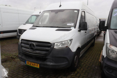 Lange bestelwagen Mercedes