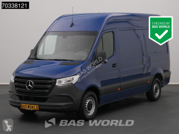 Bestelwagen Mercedes