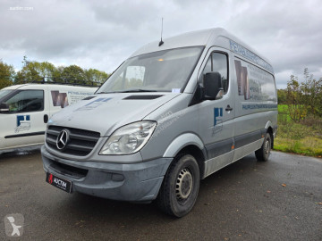Lange bestelwagen Mercedes