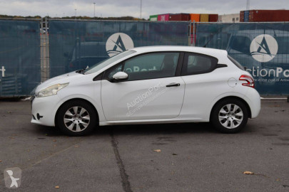 Peugeot208