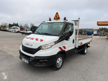 Con volquete estándar Iveco