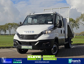 Con volquete Iveco