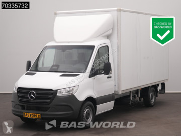Furgão comercial Mercedes novo