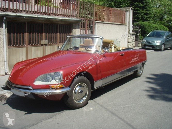 Véhicule utilitaire Citroën DS 23 Palas Cabrio...
