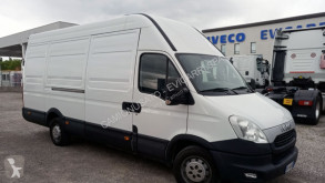 Fourgon utilitaire