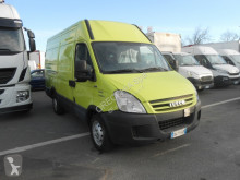 Fourgon utilitaire Iveco Daily 35S12